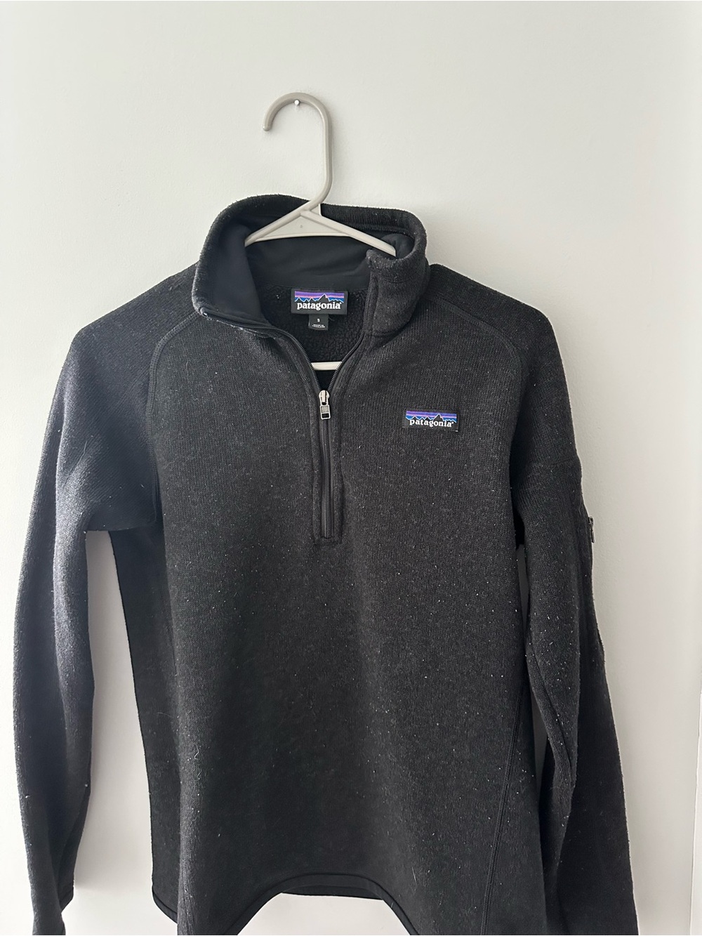 Patagonia Men’s Black Half-Zip Fleece Pullover